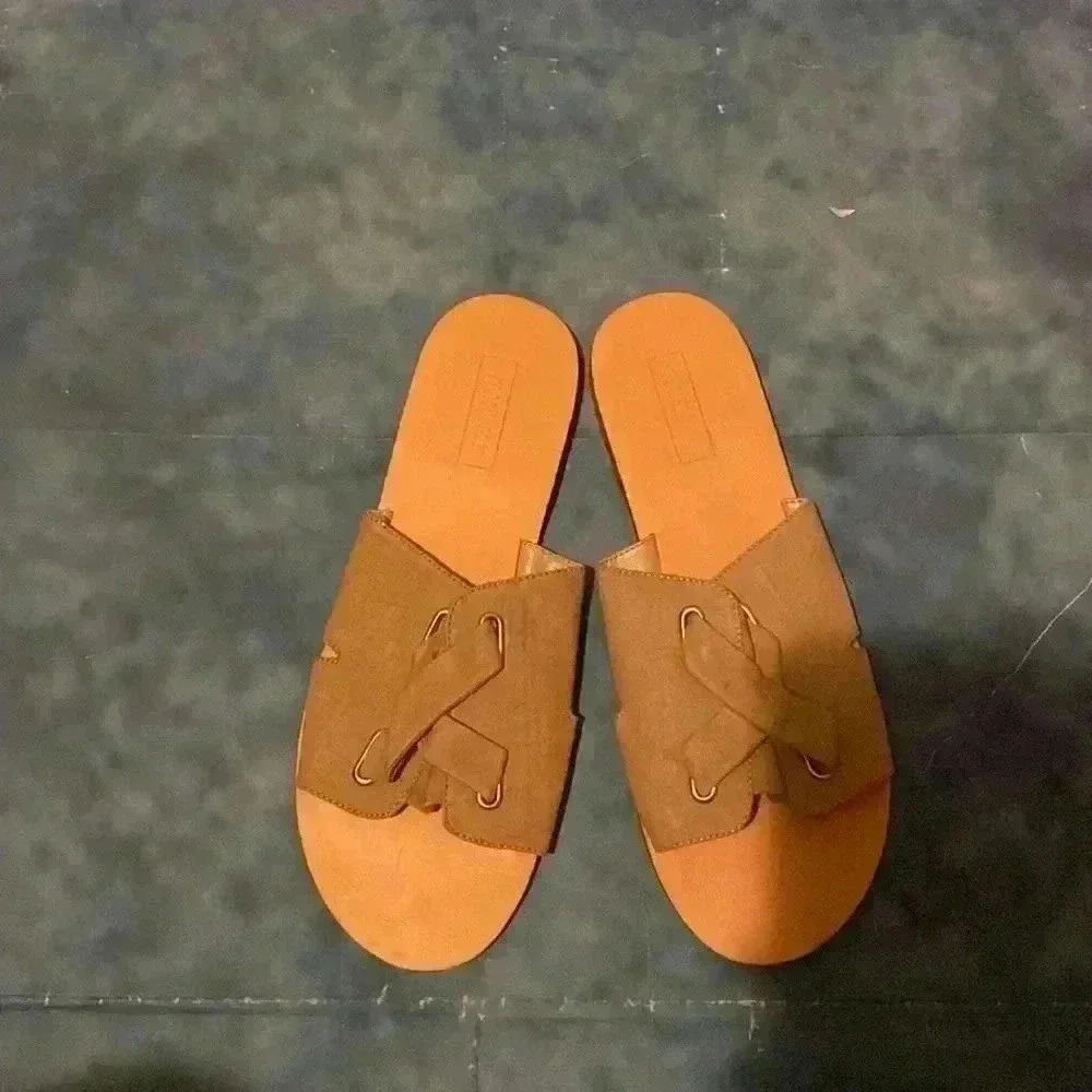 Forever 21 Sandals Size 8